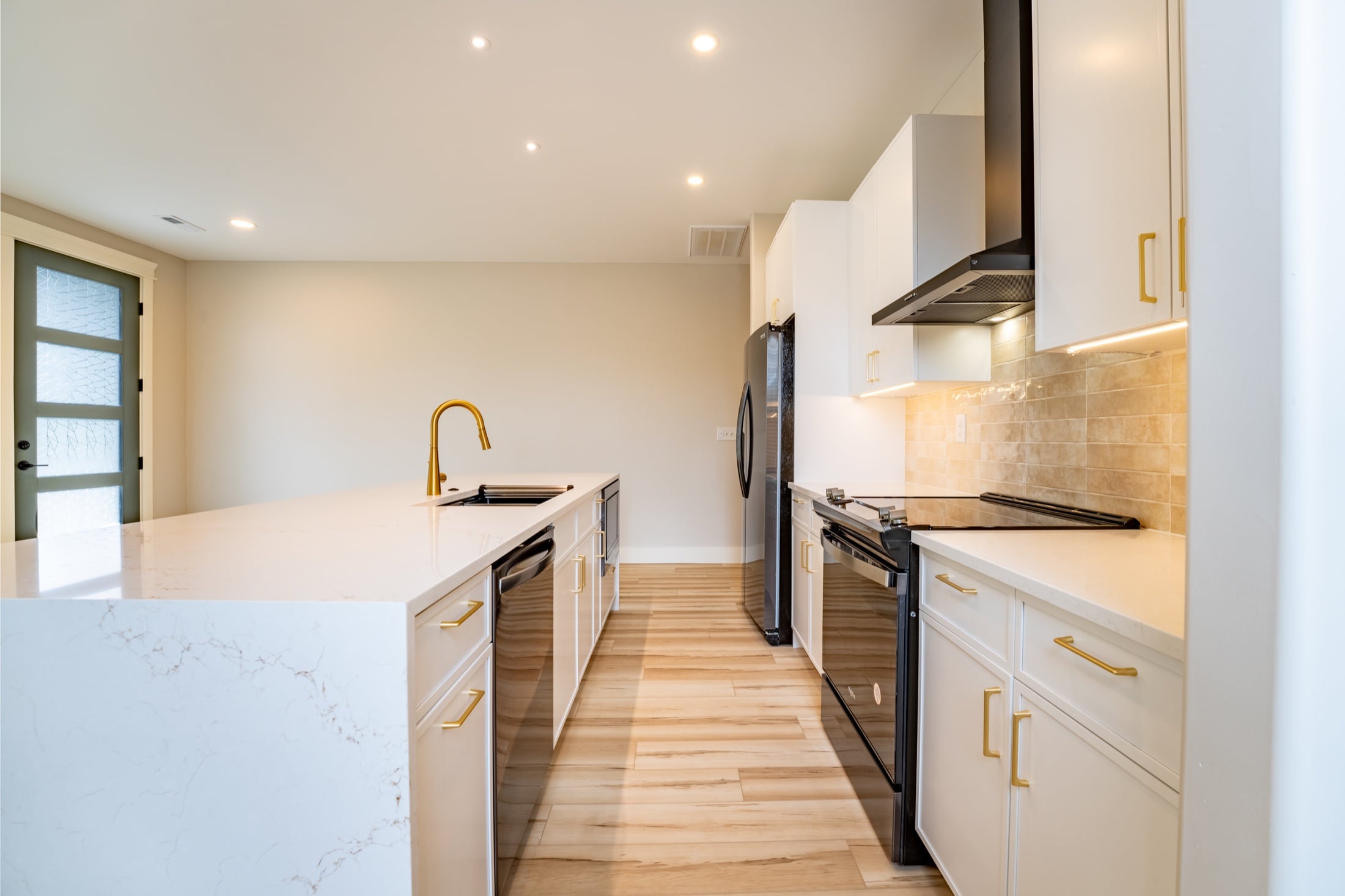 Completed Henry Avenue kitchen built by Built Right Homes in Knoxville Tennessee